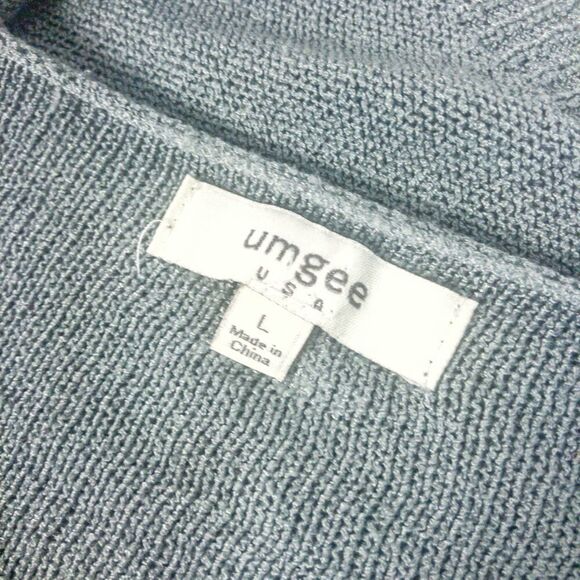 Umgee Gray Knit Sweater with Striped Sleeves Sz L - Picture 7 of 10